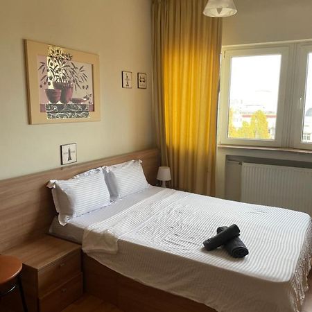Downtown Studio Apartment Bucharest Luaran gambar