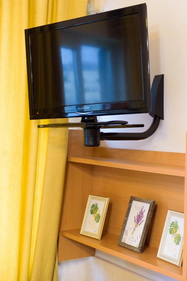 Downtown Studio Apartment Bucharest Luaran gambar